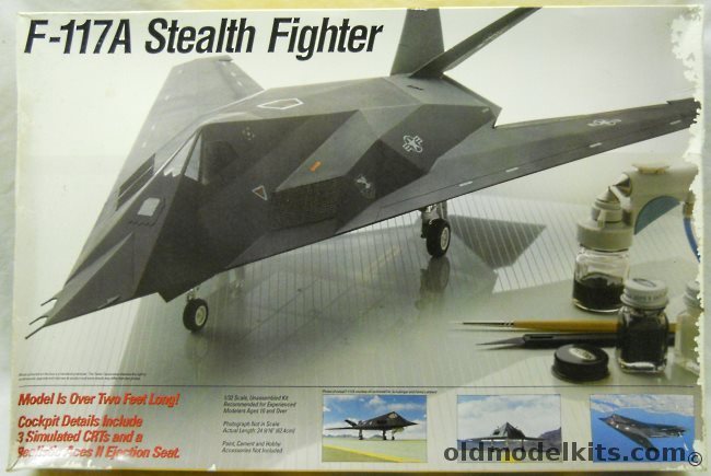 Testors 1/32 Lockheed F-117A Stealth Fighter, 570 plastic model kit